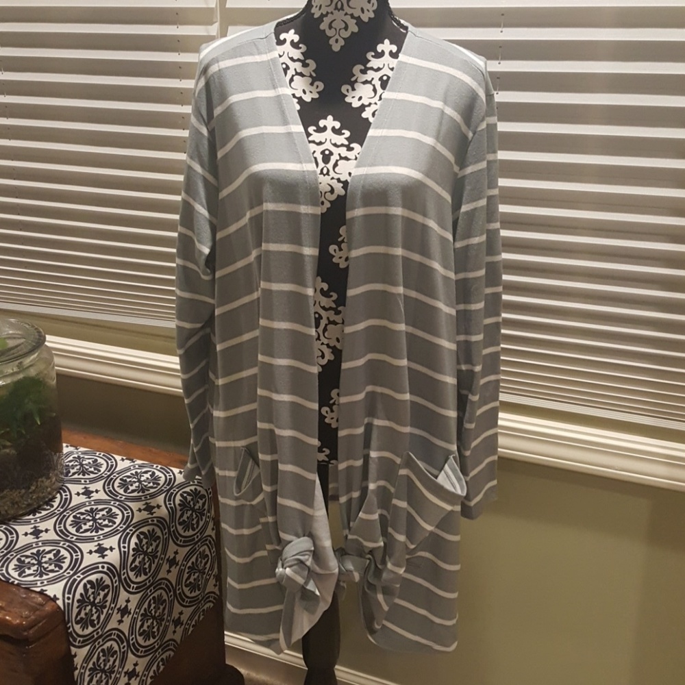 Lularoe Caroline